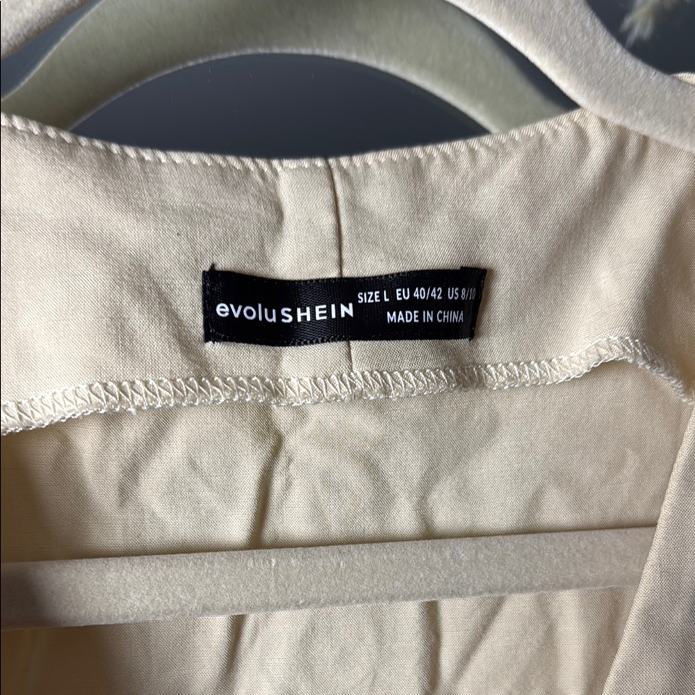 Shein Neutral Cream Button-Up Suit Vest Women’s - Picture 2 of 4